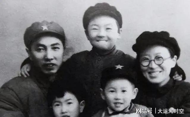 亚博体育官方入口-1949年，贺子珍去北京看女儿，毛主席得知联系方志纯：去办一件事